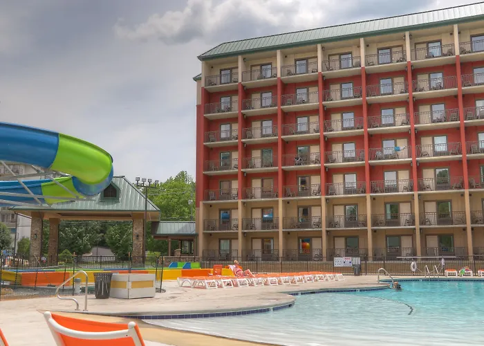 Country Cascades Waterpark Resort